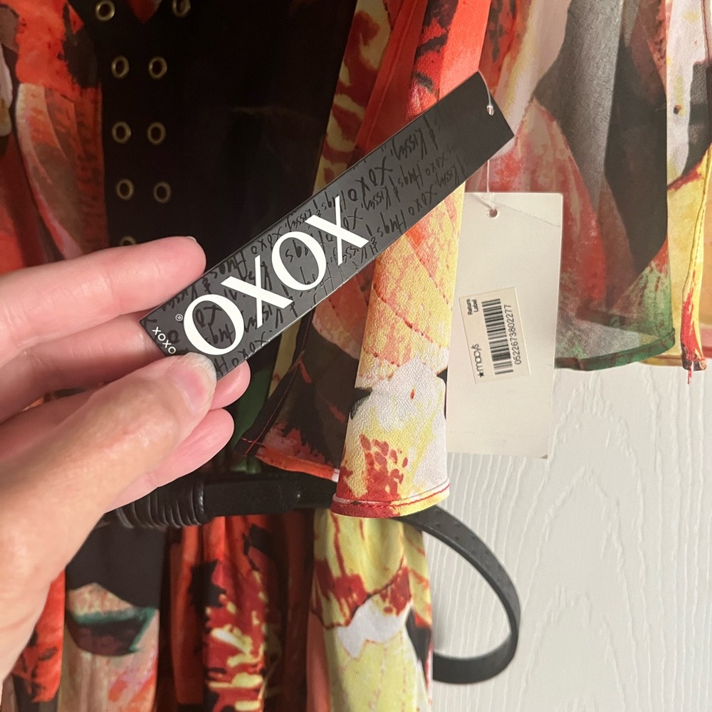 XOXO Floral Dress with Belt - Picture 7 of 10